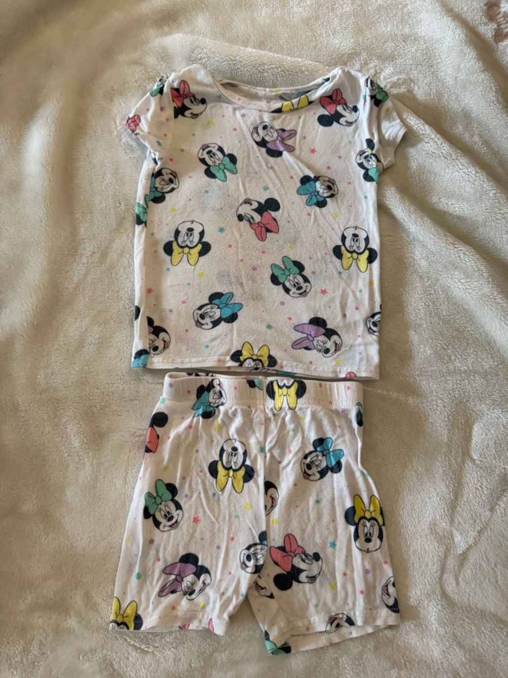 Disney White Minnie Mouse Pajama Set with Multicolor Bows